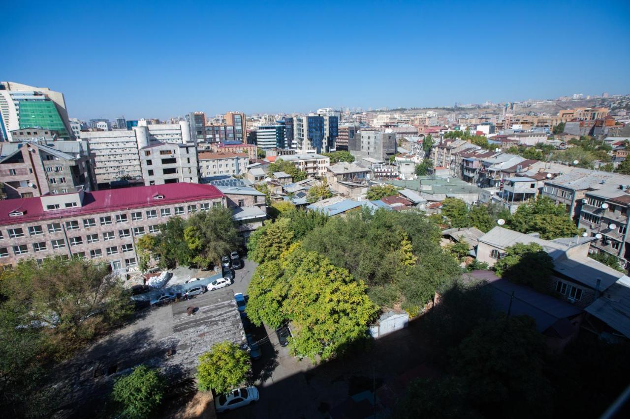 Yereone Hotel Apartment Yerevan Ngoại thất bức ảnh