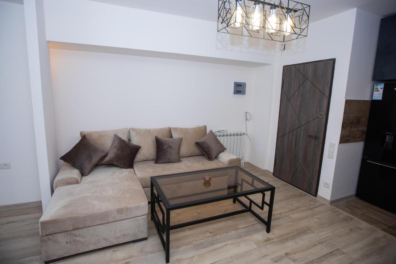 Yereone Hotel Apartment Yerevan Ngoại thất bức ảnh