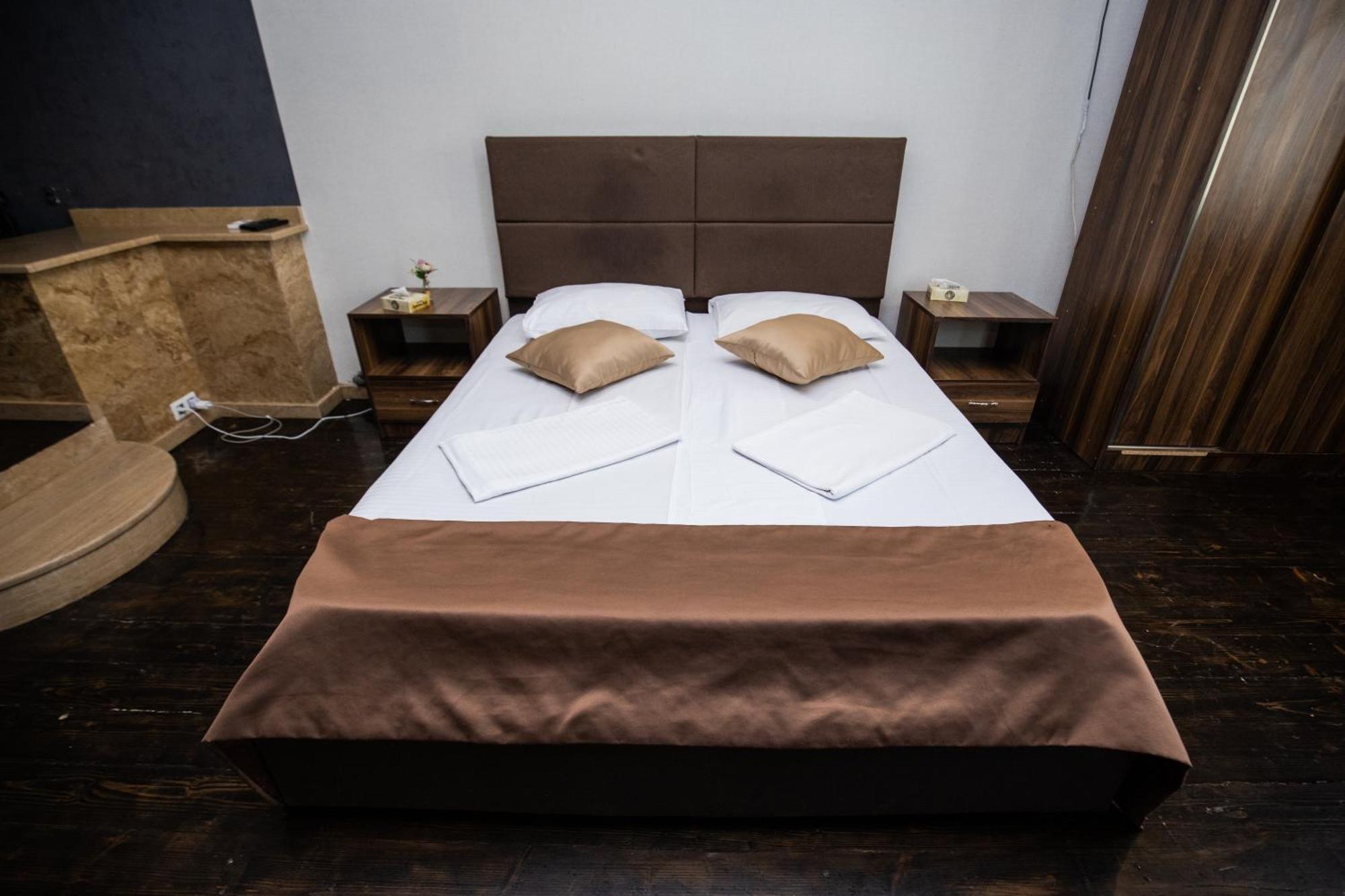 Yereone Hotel Apartment Yerevan Ngoại thất bức ảnh