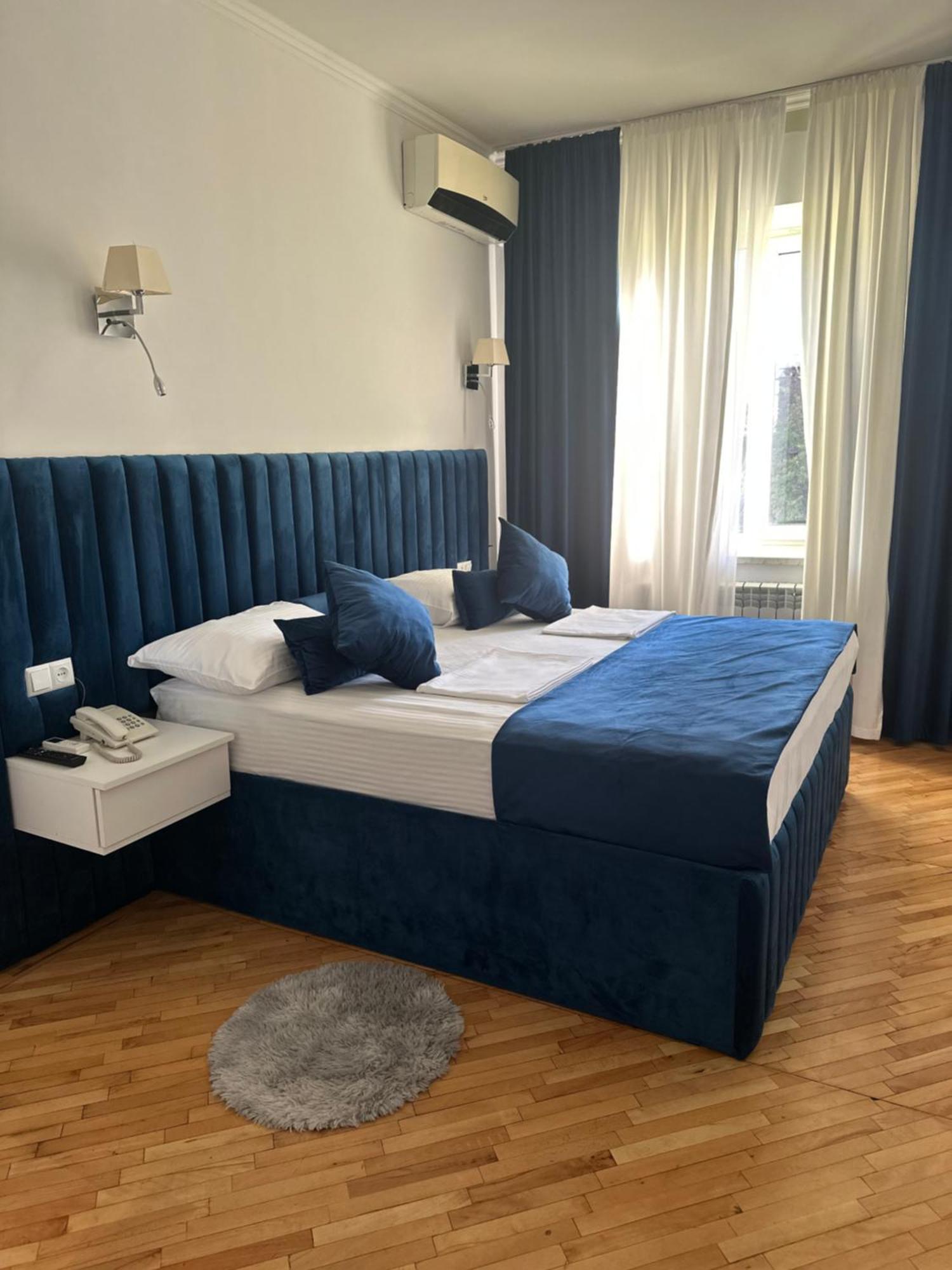 Yereone Hotel Apartment Yerevan Ngoại thất bức ảnh
